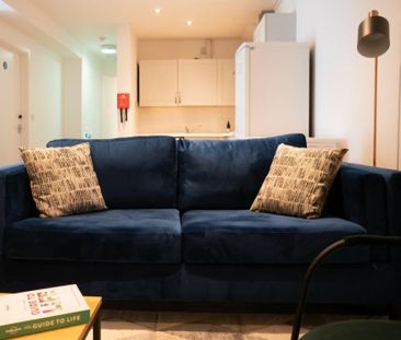 1 bedroom in a house share to rent - Photo 4