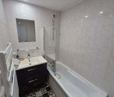 Location Appartement 2 pièces 40m² TOURCOING 59200 - Photo 3