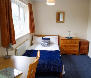 6 bedroom house to rent - Photo 3