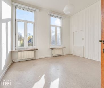 Prachtige ruime woning met 4 slaapkamers in het centrum van Sint-Ni... - Photo 2