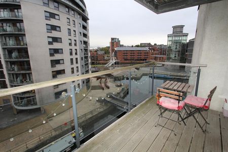 Mackenzie House, Leeds City Centre, LS10 1PT - Photo 3