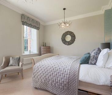 2 bedroom mews to rent - Photo 5