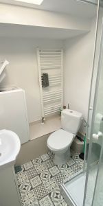Apartament cu 1 camera, zona Podu Ros - Photo 3