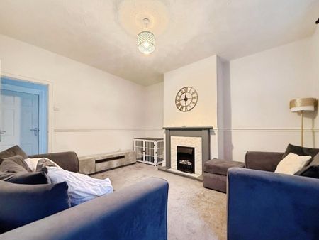 2 bedroom House To Let - Photo 2