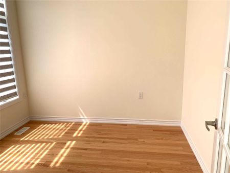 For Lease - 104 Benadir Avenue, Caledon, Ontario - Photo 2