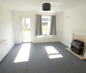 2 bedroom end of terrace house to rent - Photo 1