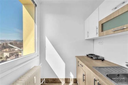 Útulný byt v klidné lokalitě - Fotografie 4