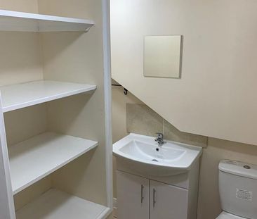 Studio Flat, Mitcham Road, CR0 - Photo 4