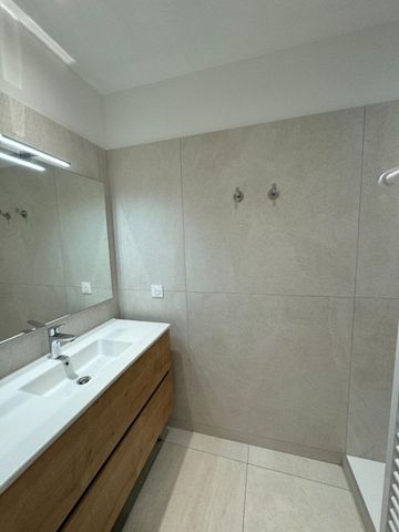 APPARTEMENT T5 A LOUER - Photo 3