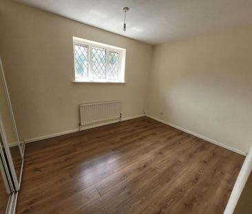 4 bedroom detached house to rent - Photo 2