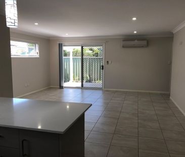 Modern 3-Bedroom Unit in Secure Complex - Photo 4