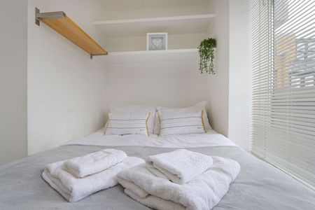 2 Bed Flat, Bevington Road, W10 - Photo 5