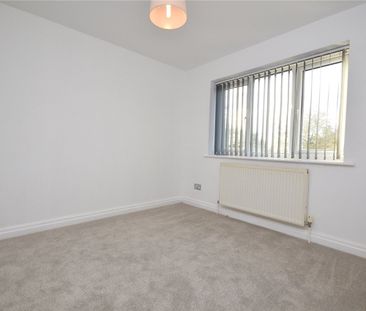 3, Broadcroft Grove, Tingley, Wakefield, West Yorkshire, WF3 1TU - Photo 5