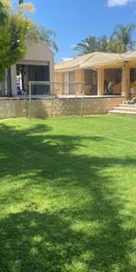 Thornlie - Photo 3