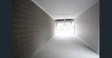 NEAR NEW 3 BEDROOM TOWNHOUSE IN HEART OF SPRINGVALE - Photo 4