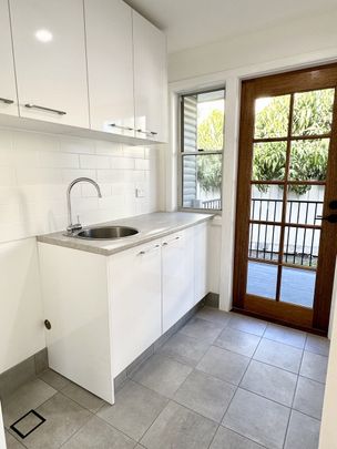 Creekfront, Single Level Family Home!! - Photo 1