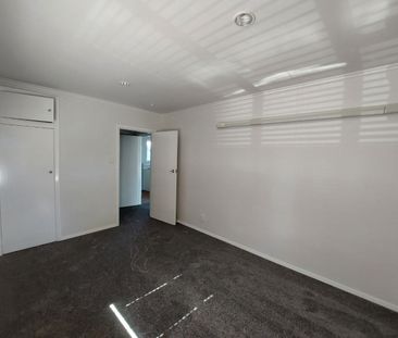 Sunny brick & tile - Photo 6