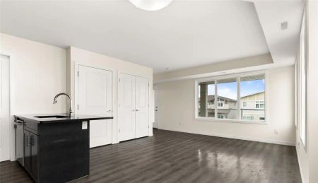 3367 Green Poppy Street — 3 Bedroom - Photo 3