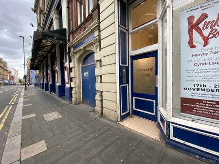 2 bedroom Flat To Let - Photo 4