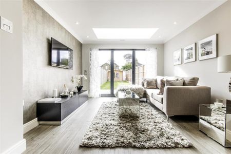 4 bedroom terraced house to rent - Photo 4