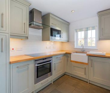 2 bedroom terraced house to rent - Photo 1