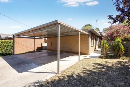 2/11 Dane Street, East Bendigo - Photo 4