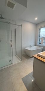 Neuf et luxueux 4 1/2 près de l’hôpital de st-hyacinthe - Photo 3