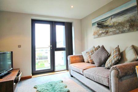 1 bedroom flat to rent - Photo 2