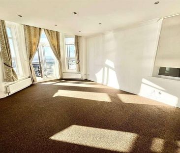 Mount Liell Court East, The Leas, Westcliff-on-sea, Essex, SS0 - Photo 2