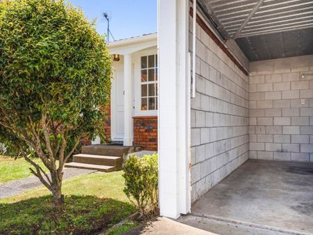 Little Gem in Epsom - Photo 2