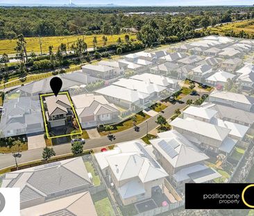 CONTEMPORARY FAMILY HOME IN CONVIENIENT LOCATION! - Photo 2