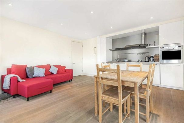 Winchester Square, Borough Market, SE1 - Photo 1