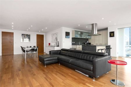 Amazing two bedroom apartment on the ninth floor of this popular development with stunning views. - Photo 4