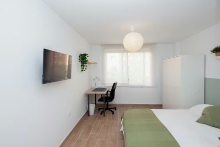 Carrer tres Forques, Valencia, Valencian Community 46018 - Photo 3