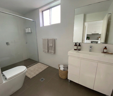 Stunning Split-Level Penthouse with House-Like Space & North-East V... - Photo 4