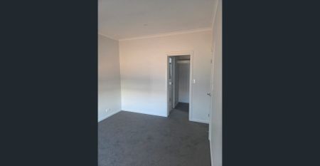 New & inviting - APPLICATIONS CLOSED- - Photo 5