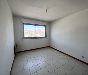 Cagnes la Gare 2P traversant 48.62 m² dernier étage, terrasse balco... - Photo 3