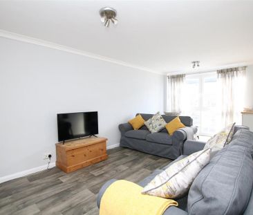 2 bedroom maisonette to rent - Photo 4