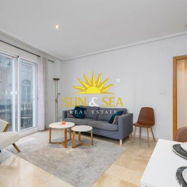 3 BEDROOM APARTMENT IN ALICANTE - Photo 1
