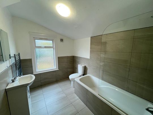 2 bedroom terraced house to rent - Photo 1