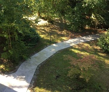 Charmante 2.0-Zimmerwohnung mit gedeckter Terrasse - Foto 1