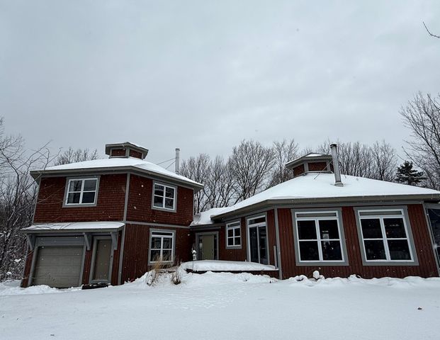 À louer / Maison à étages - Photo 1