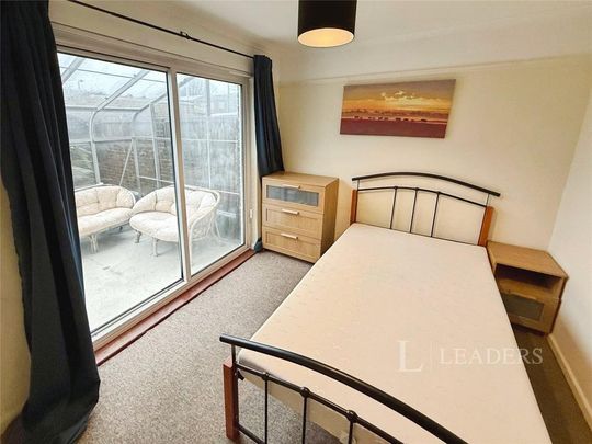 House share to rent - Photo 1