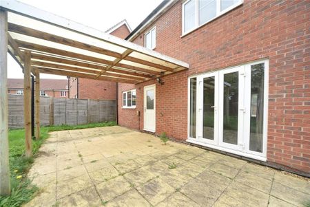 5 bedroom detached house to rent - Photo 2