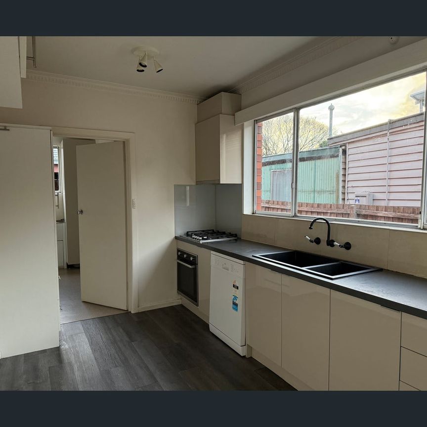 98 Queen Street, Reservoir, Vic 3073 - Photo 1