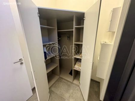 Pronájem bytu 1+kk 42 m² - Fotografie 3