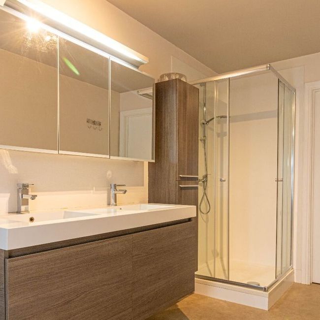 Appartement te huur in Emelgem voor € 715 met 2 slaapkamers - Photo 1