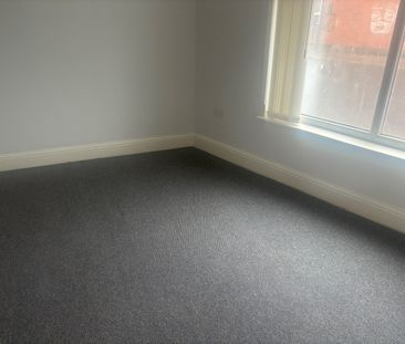 1 Bed Flat, Gloucester Road, L6 - Photo 6