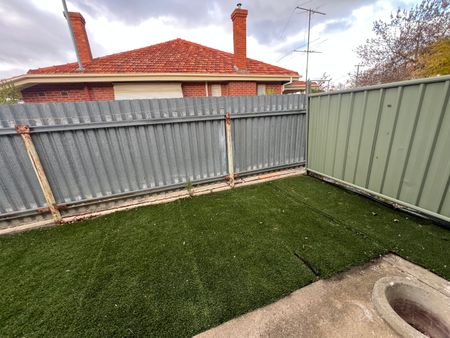3/574 Ebden Street, Albury NSW 2640 - Apartment For Rent | Domain - Photo 2