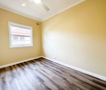 “Modern Elegance and Convenient Living” - Photo 2
